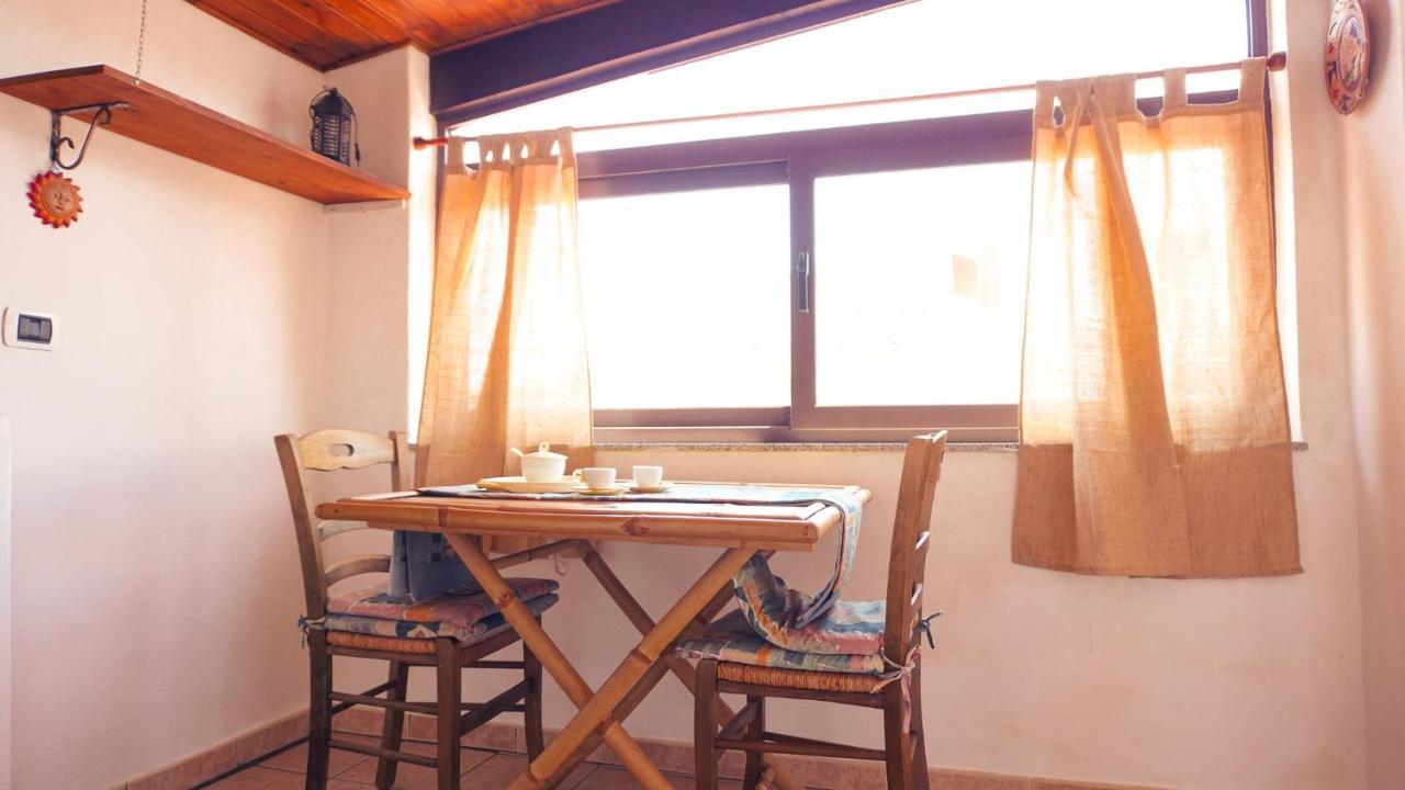 Pm 12 Via Achille Grandi Guest House Alghero Exteriör bild